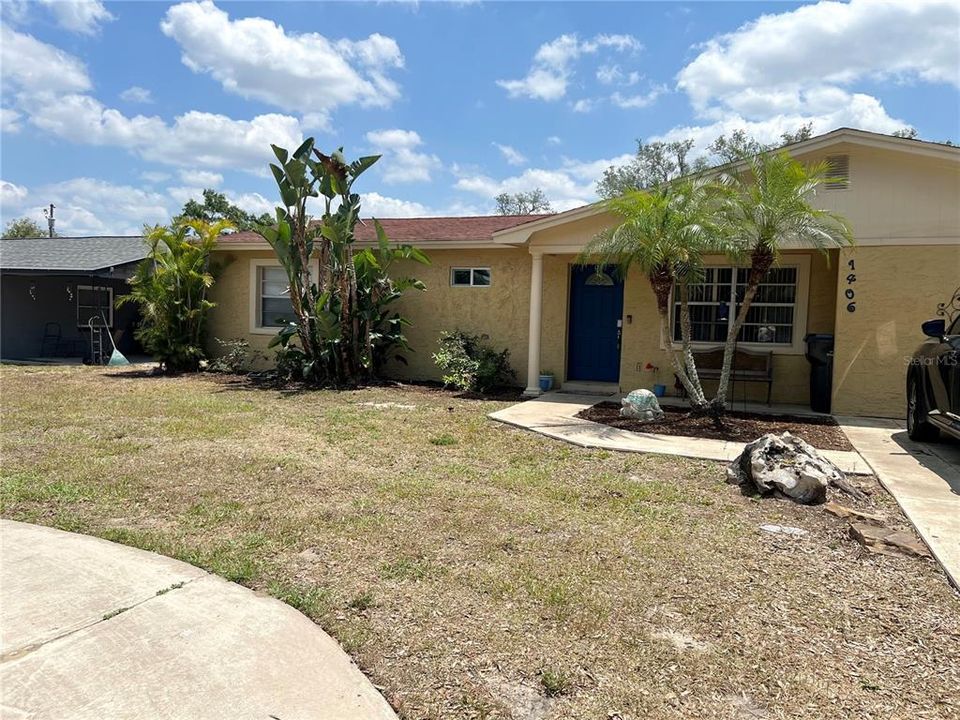 For Sale: $249,900 (3 beds, 2 baths, 1277 Square Feet)