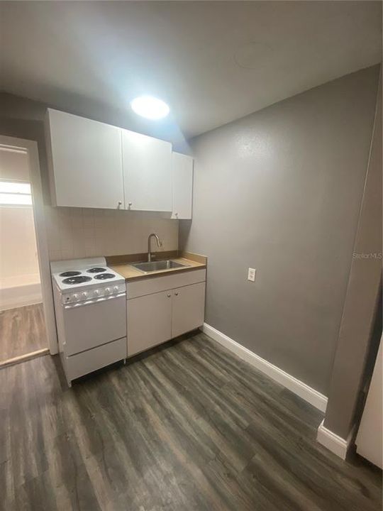 For Rent: $1,400 (0 beds, 1 baths, 260 Square Feet)
