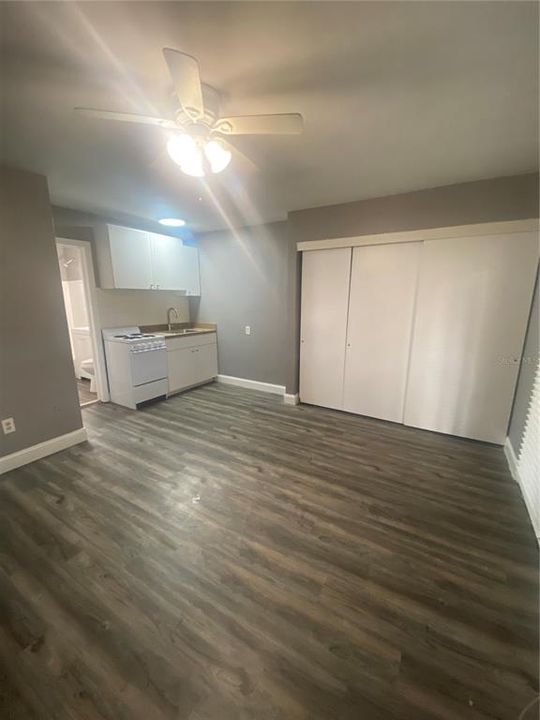 For Rent: $1,400 (0 beds, 1 baths, 260 Square Feet)