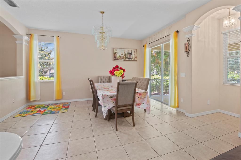 For Sale: $405,000 (3 beds, 2 baths, 1598 Square Feet)