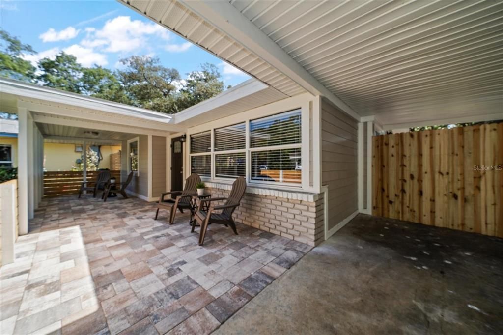 Active With Contract: $394,900 (3 beds, 2 baths, 1241 Square Feet)