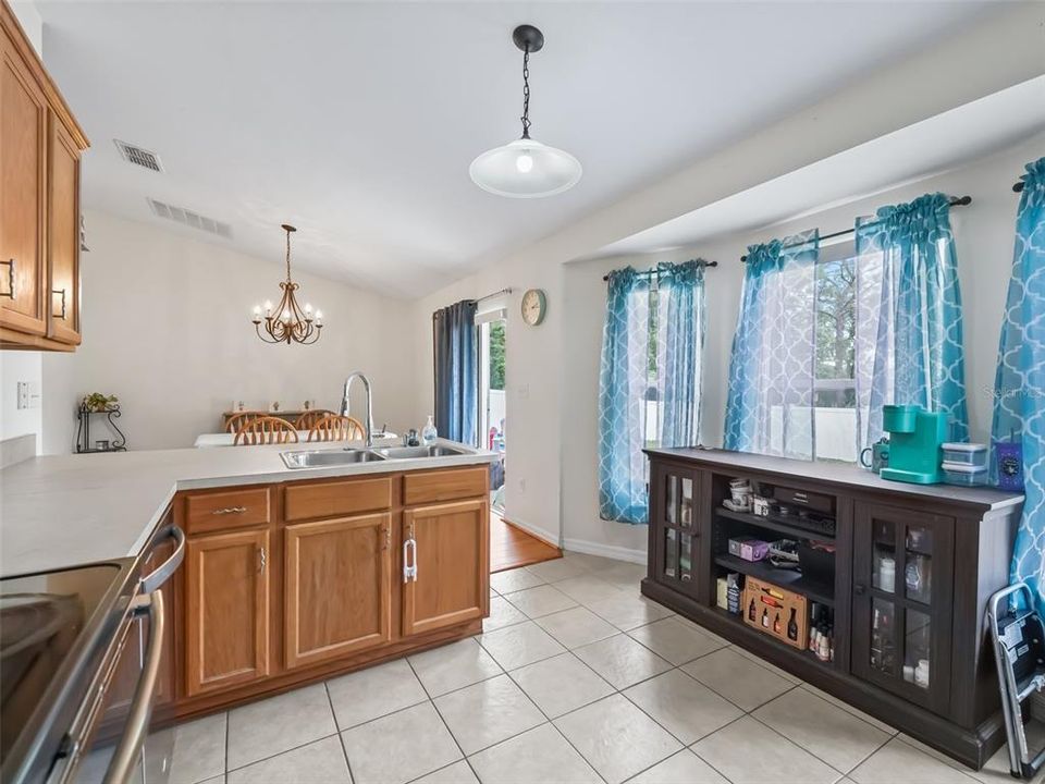 For Sale: $269,900 (3 beds, 2 baths, 1587 Square Feet)