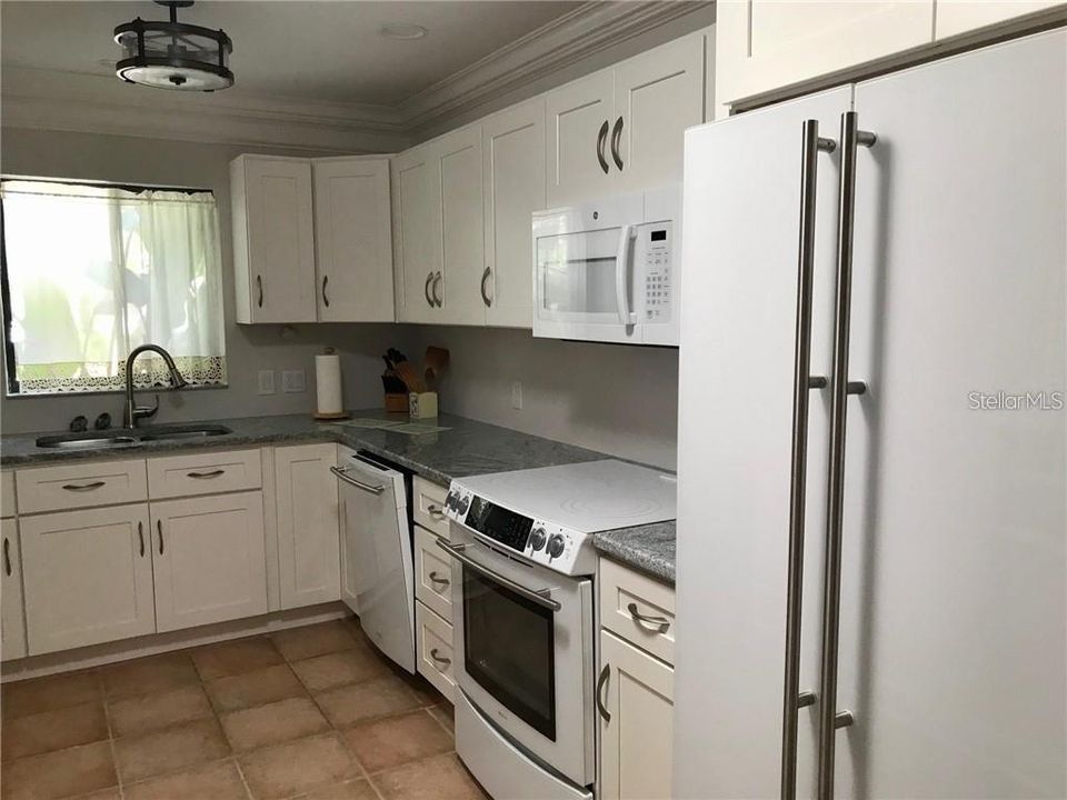 For Rent: $5,000 (4 beds, 2 baths, 1702 Square Feet)