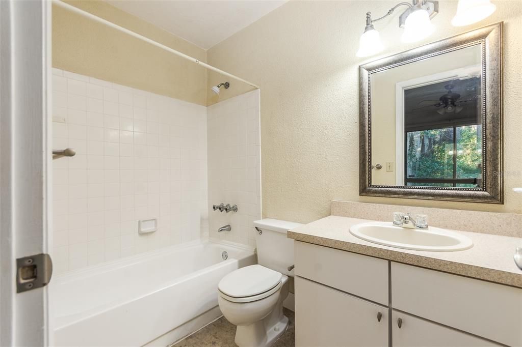 For Rent: $1,400 (2 beds, 2 baths, 1168 Square Feet)
