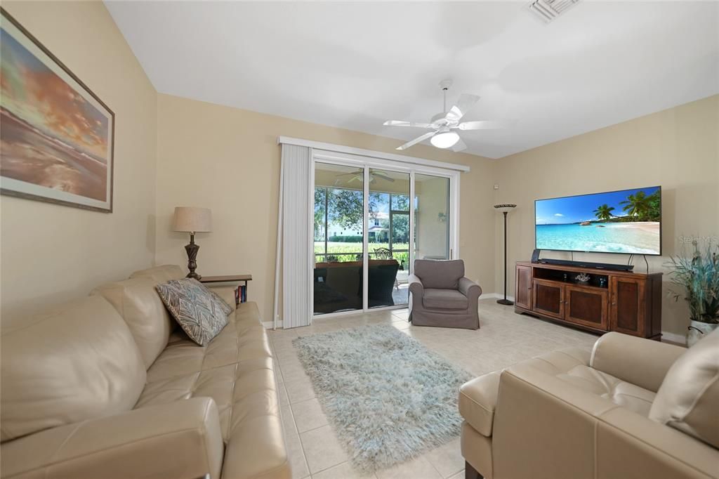 Active With Contract: $269,900 (3 beds, 2 baths, 1446 Square Feet)