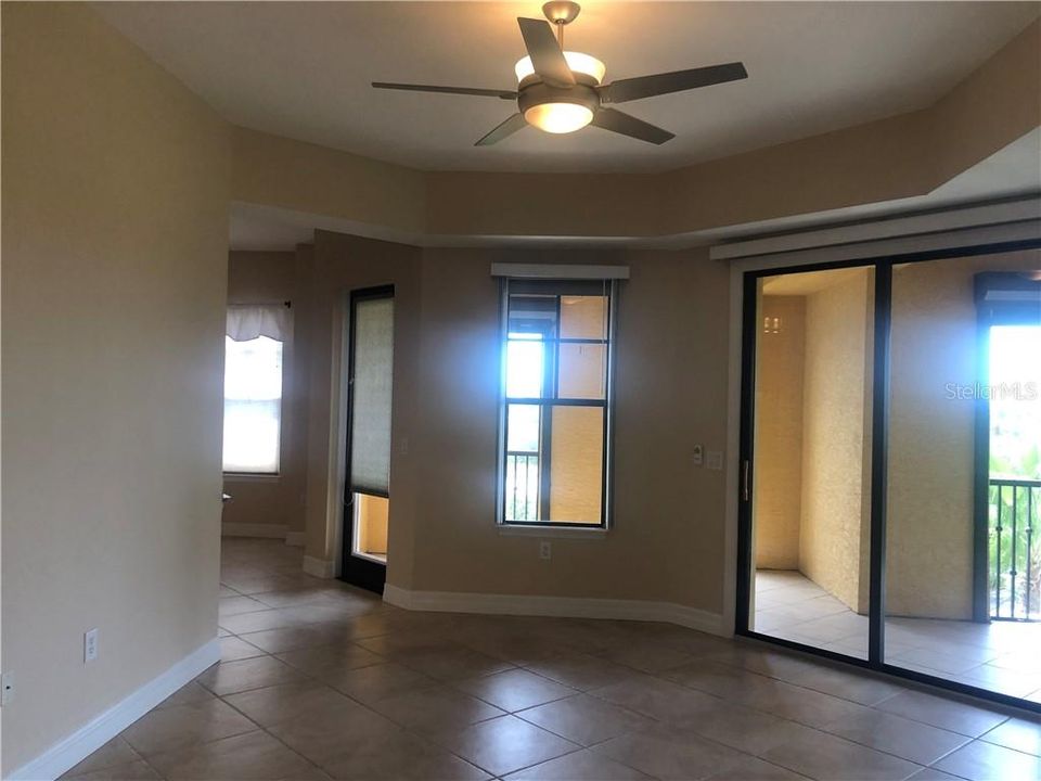 For Rent: $2,300 (3 beds, 2 baths, 1915 Square Feet)