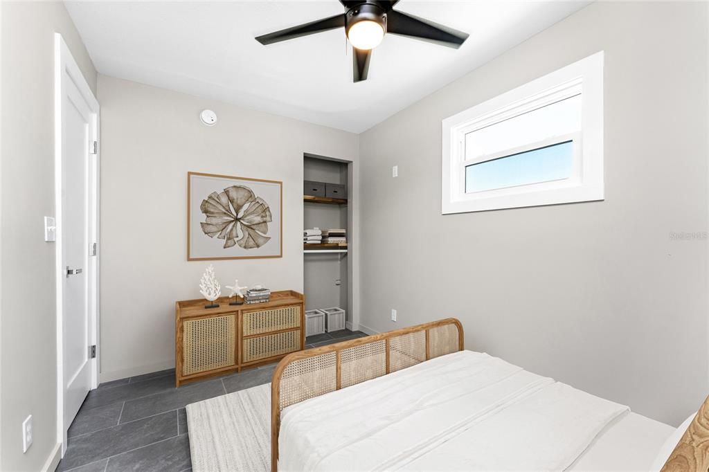 For Sale: $589,900 (2 beds, 2 baths, 1039 Square Feet)