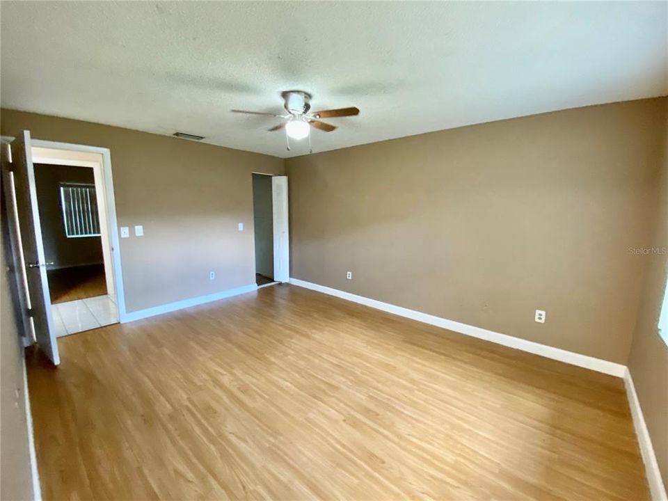 Recently Rented: $2,500 (3 beds, 2 baths, 1543 Square Feet)