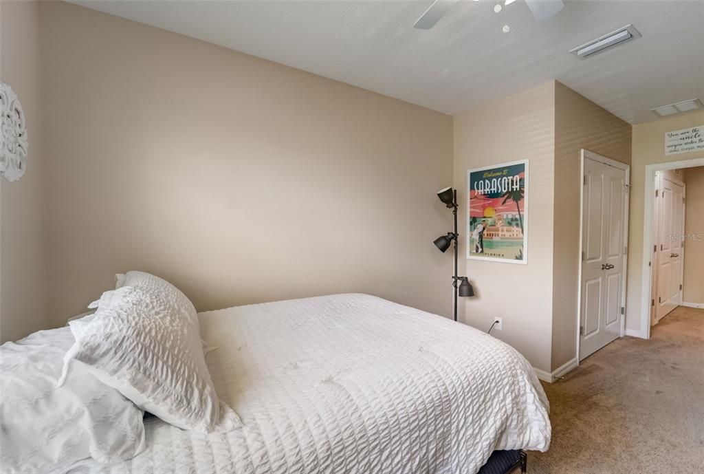 For Sale: $435,000 (3 beds, 2 baths, 1724 Square Feet)