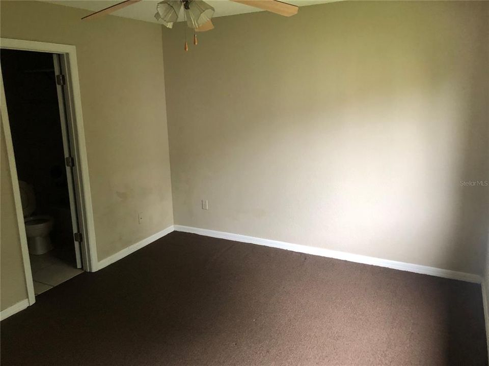 For Rent: $1,800 (2 beds, 2 baths, 960 Square Feet)
