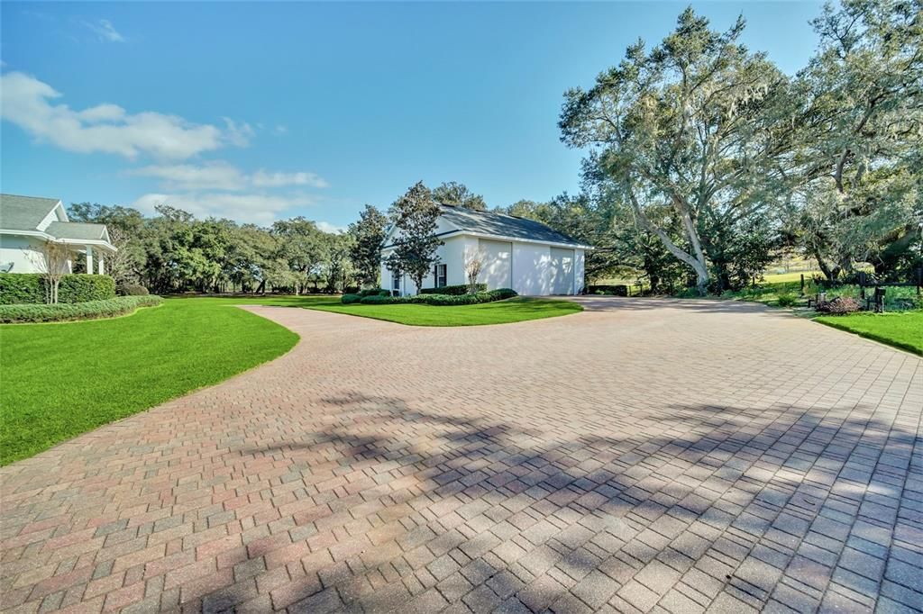 For Sale: $1,800,000 (3 beds, 3 baths, 4404 Square Feet)