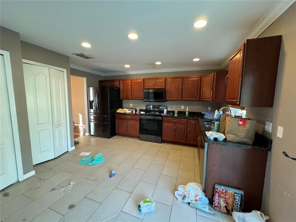 For Sale: $357,500 (4 beds, 2 baths, 2024 Square Feet)