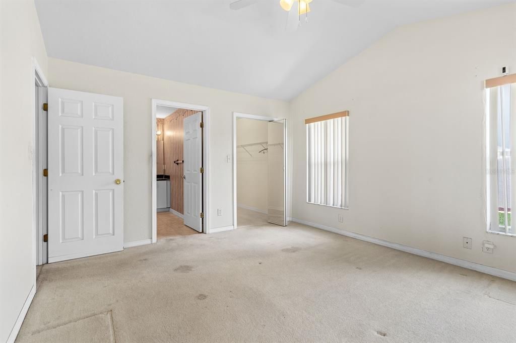 For Sale: $319,000 (2 beds, 2 baths, 1320 Square Feet)
