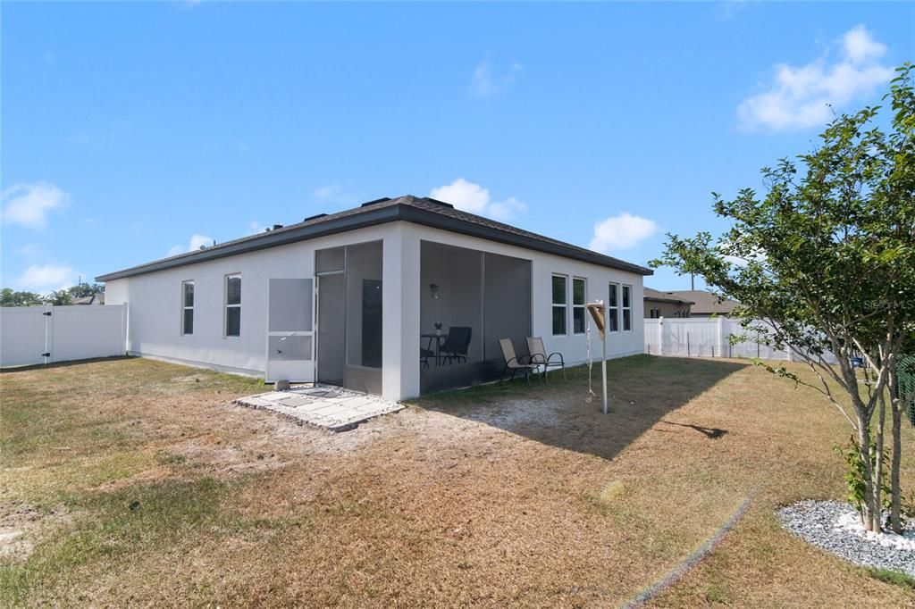 Active With Contract: $385,000 (4 beds, 2 baths, 1825 Square Feet)