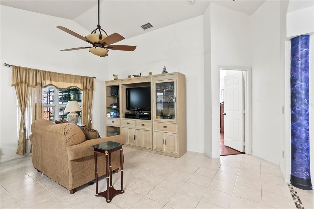 For Sale: $465,000 (3 beds, 2 baths, 1725 Square Feet)