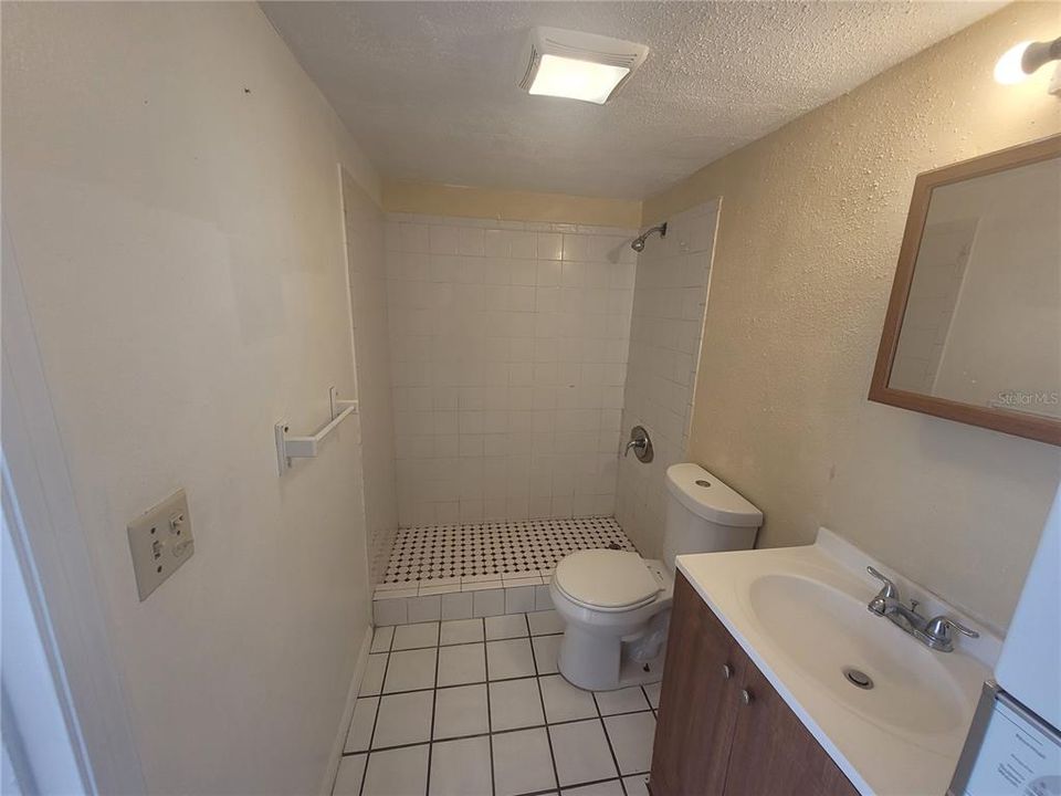 最近租的: $1,150 (1 贝兹, 1 浴室, 715 平方英尺)