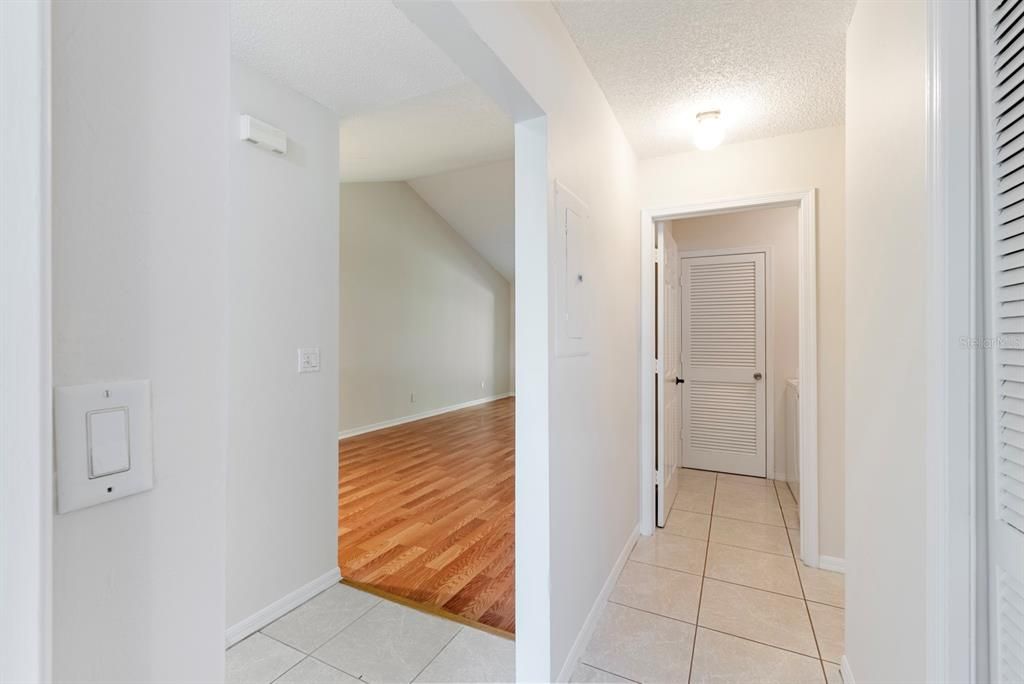 For Sale: $254,900 (2 beds, 2 baths, 1020 Square Feet)