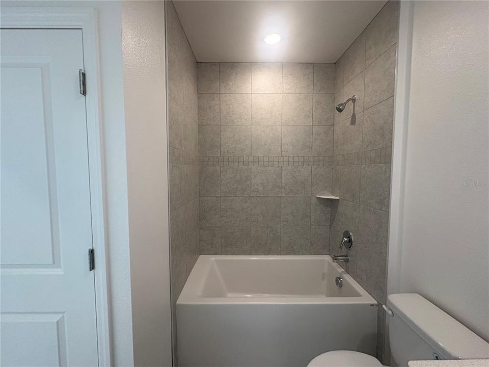 For Sale: $274,990 (3 beds, 2 baths, 1492 Square Feet)