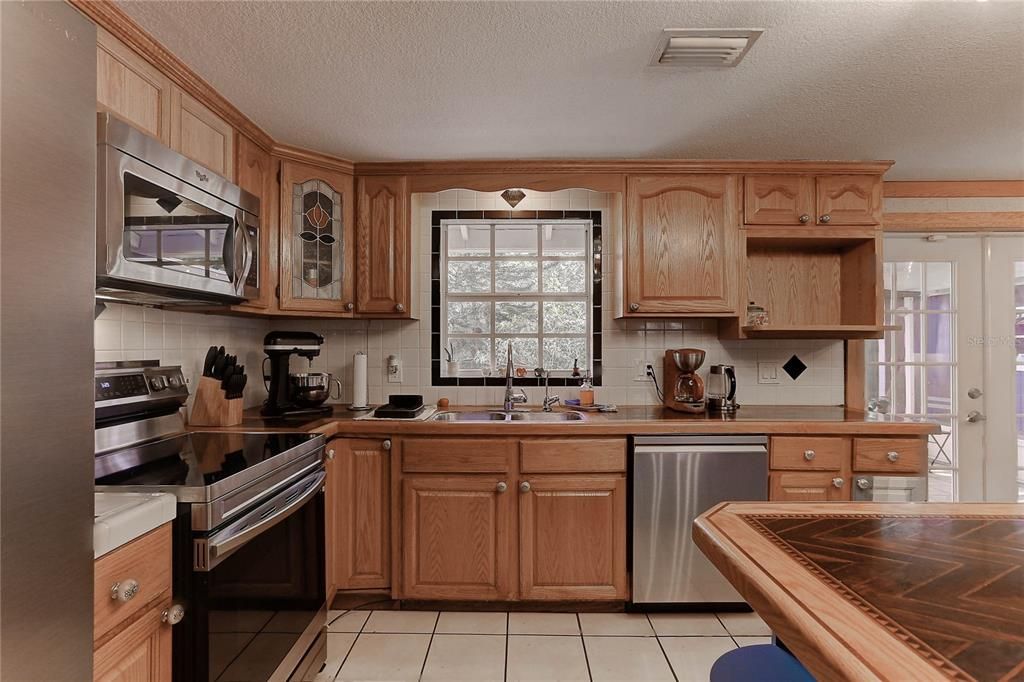 Fully equipped kitchen with all stainless steel appliances