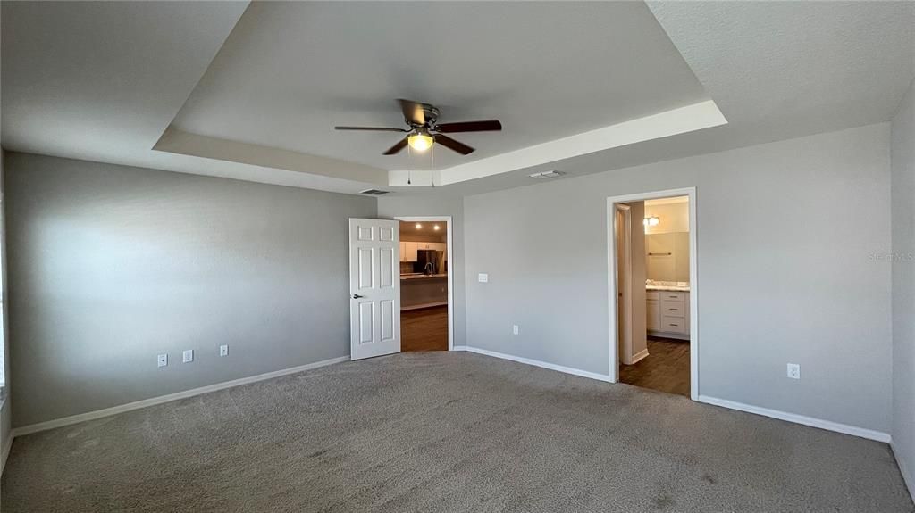 For Rent: $2,075 (4 beds, 2 baths, 2005 Square Feet)