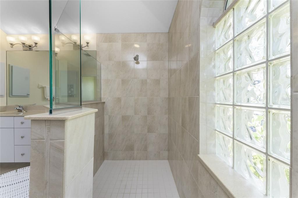 待售: $525,000 (3 贝兹, 2 浴室, 1977 平方英尺)