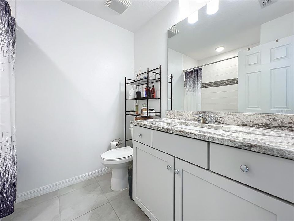 Active With Contract: $410,000 (3 beds, 2 baths, 1528 Square Feet)