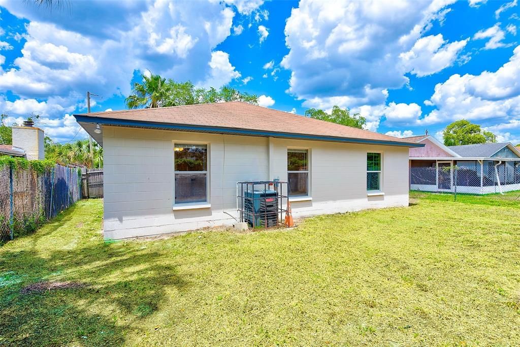 Active With Contract: $345,000 (4 beds, 2 baths, 1332 Square Feet)