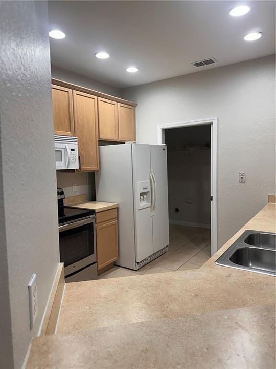 For Sale: $297,500 (3 beds, 2 baths, 1779 Square Feet)