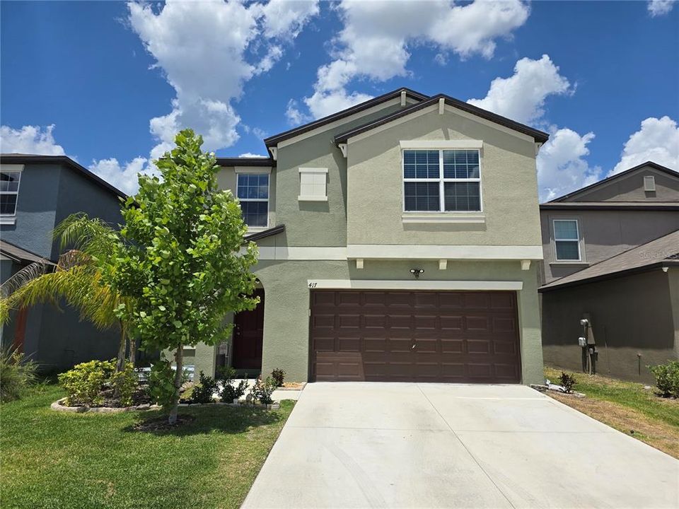 For Sale: $379,999 (5 beds, 2 baths, 2264 Square Feet)