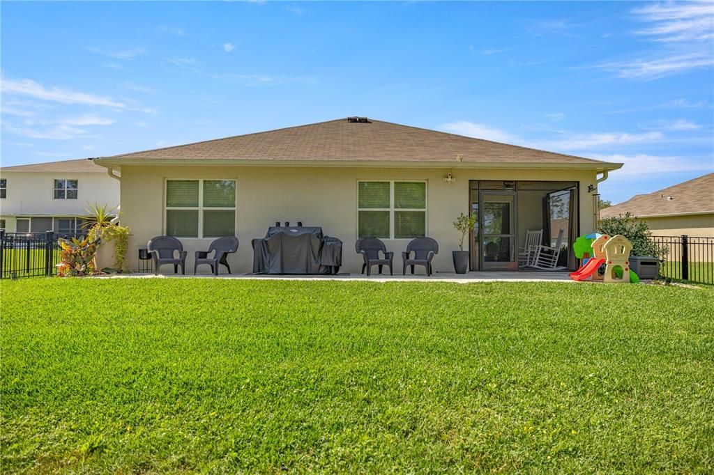 Active With Contract: $299,900 (4 beds, 2 baths, 1830 Square Feet)