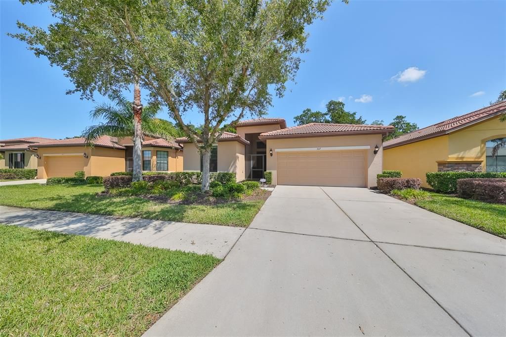 For Sale: $428,000 (4 beds, 2 baths, 2270 Square Feet)