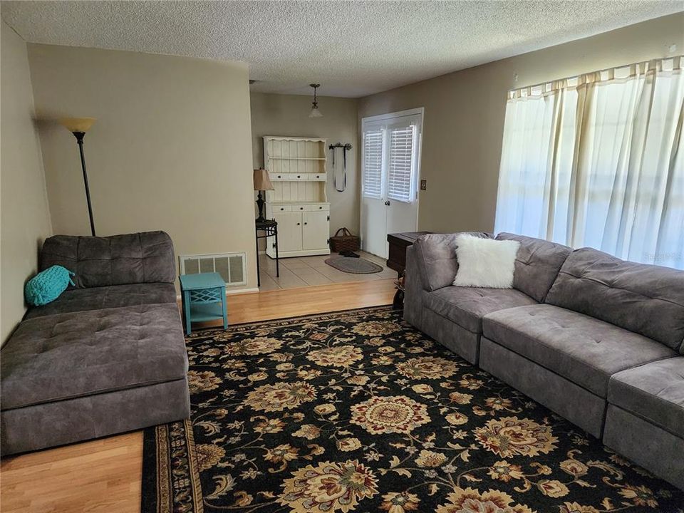 For Sale: $314,500 (3 beds, 2 baths, 2038 Square Feet)