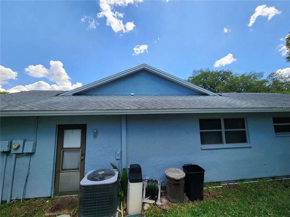 For Sale: $299,500 (3 beds, 2 baths, 2038 Square Feet)