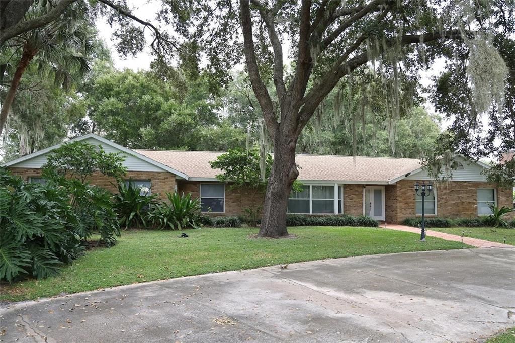 For Rent: $4,300 (4 beds, 2 baths, 2588 Square Feet)