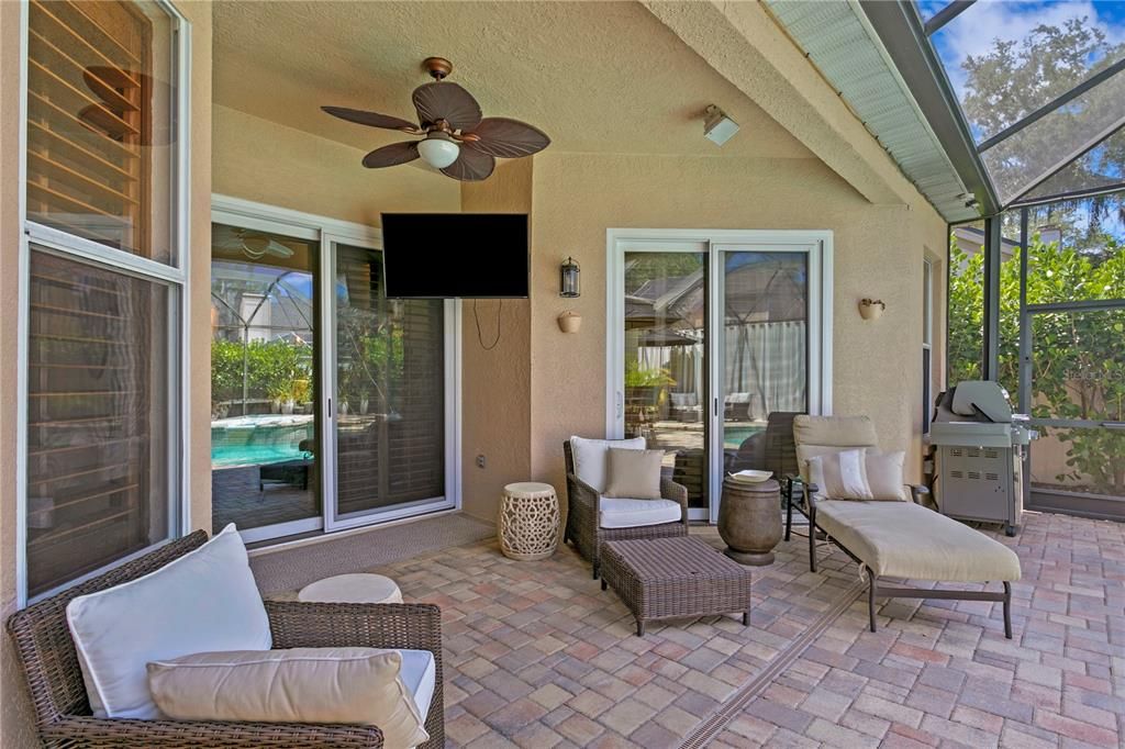 Recently Sold: $650,000 (4 beds, 3 baths, 2418 Square Feet)