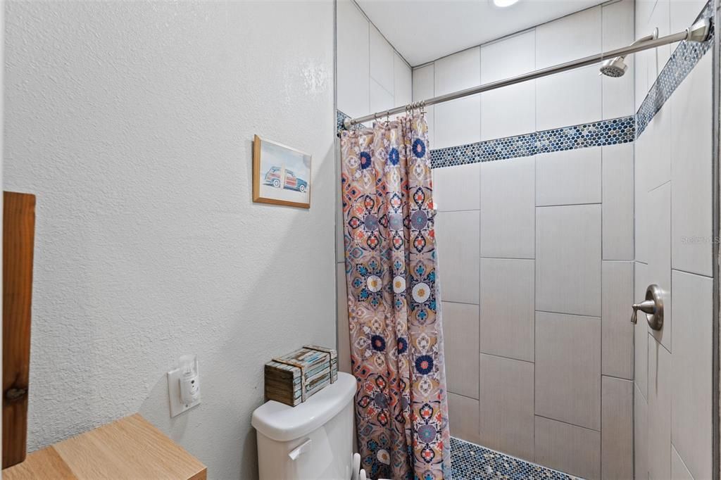 最近售出: $598,000 (3 贝兹, 2 浴室, 1446 平方英尺)