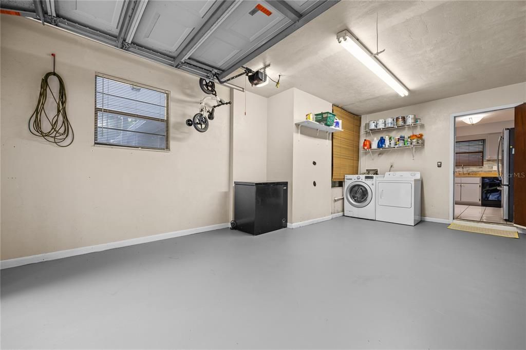 Active With Contract: $284,900 (3 beds, 2 baths, 1332 Square Feet)