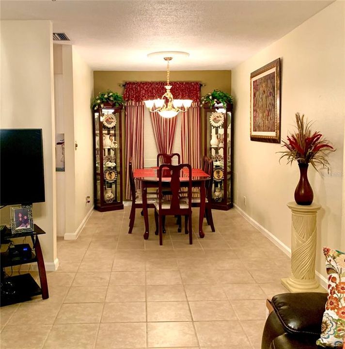 For Sale: $158,649 (2 beds, 2 baths, 851 Square Feet)