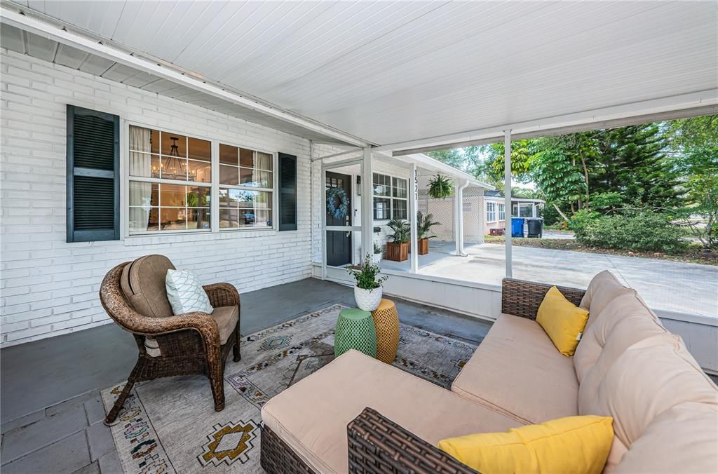 Screened in Front Patio