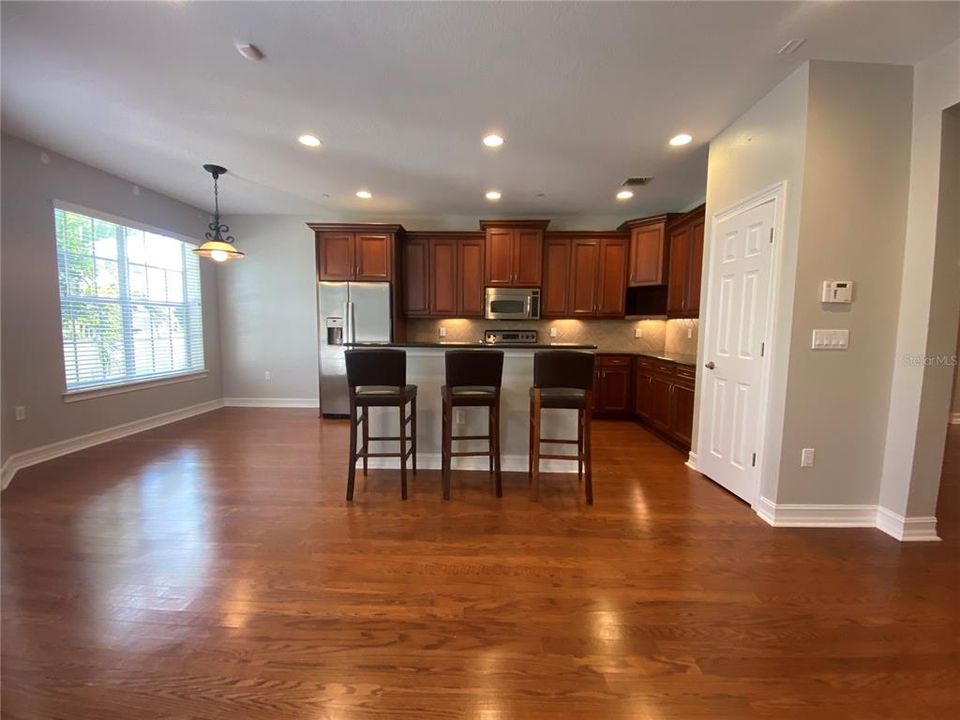Recently Rented: $3,799 (3 beds, 2 baths, 2019 Square Feet)