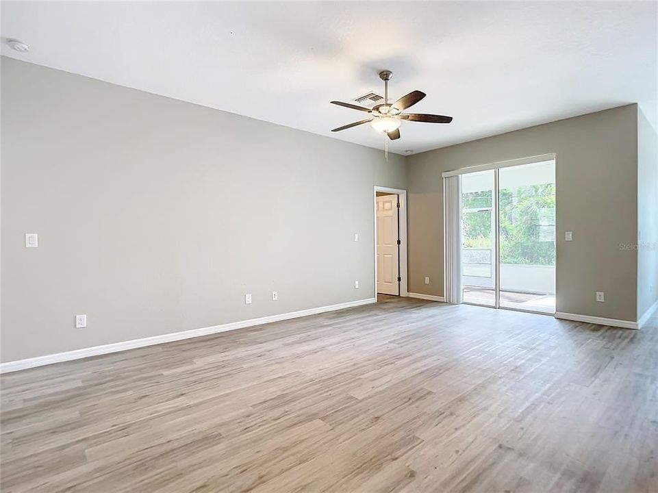For Sale: $359,900 (3 beds, 2 baths, 1560 Square Feet)
