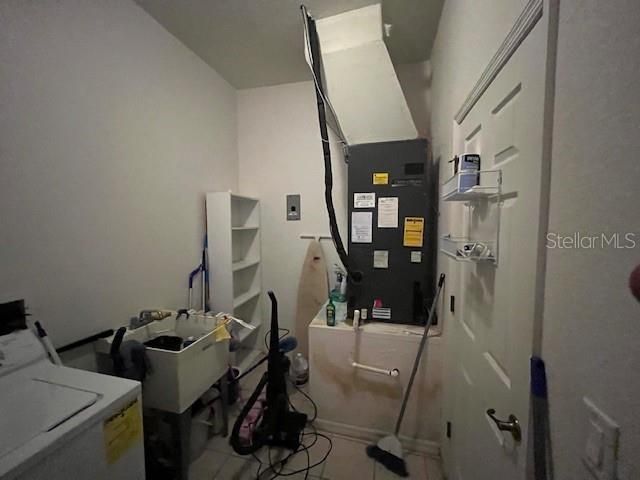 Laundry Room with A/C