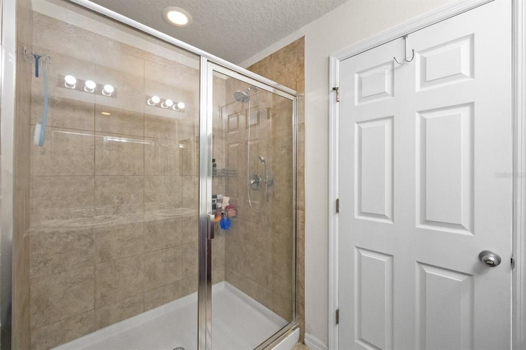 最近租的: $2,650 (3 贝兹, 2 浴室, 2239 平方英尺)