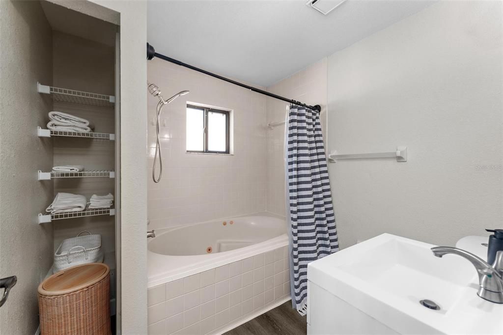 待售: $349,000 (3 贝兹, 2 浴室, 1476 平方英尺)