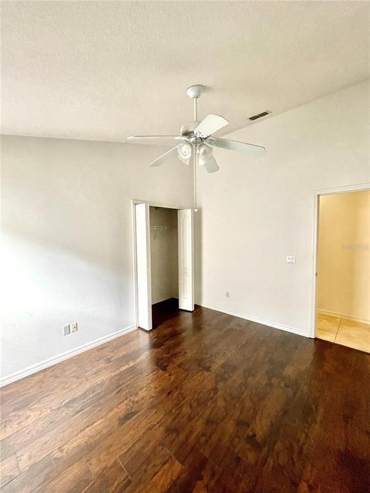 For Rent: $2,700 (4 beds, 2 baths, 2018 Square Feet)