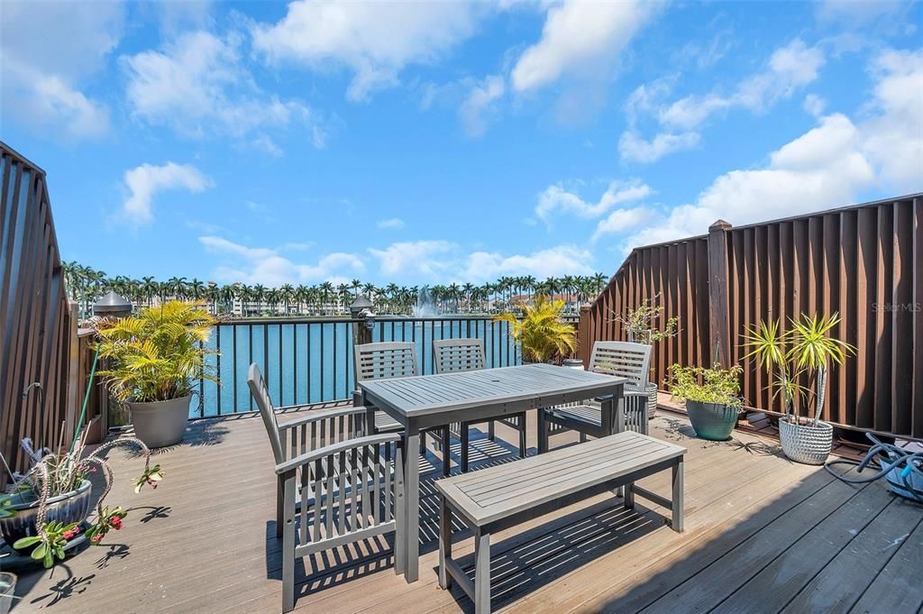 Patio views, around 300 sq/ft...