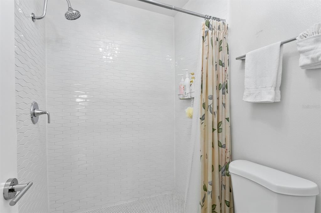 最近售出: $275,000 (3 贝兹, 2 浴室, 1160 平方英尺)