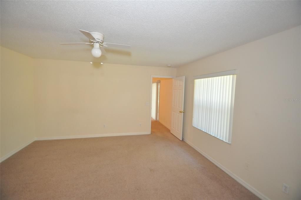 For Rent: $1,800 (3 beds, 2 baths, 1450 Square Feet)