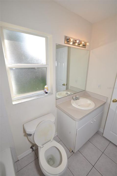 出租: $1,800 (3 贝兹, 2 浴室, 1450 平方英尺)