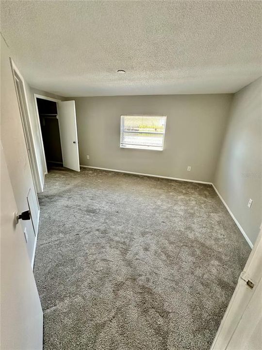 Active With Contract: $259,000 (2 beds, 1 baths, 864 Square Feet)